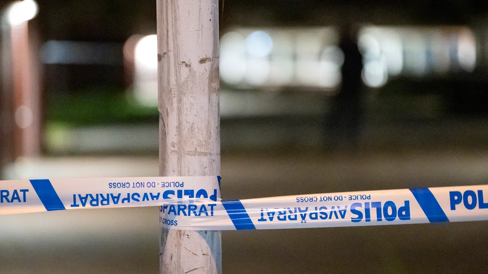 Något som kan vara en mänsklig kroppsdel har hittats vid ett grävarbete i västra Stockholm. Polisen har spärrat av vid platsen. Arkivbild.