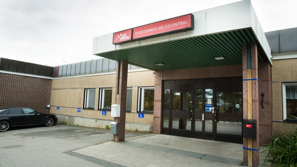 De fasta hälsocentralerna är förstås extremt viktiga. Men det finns ingen anledning att låsa sig till att vård måste ges där. Ett stort län som Norrbotten måste tänka utanför ramarna.