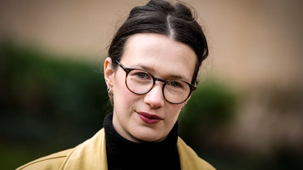 Nina Pascoal debuterar i mars med romanen "Vi röstar om vi saknar mamma".