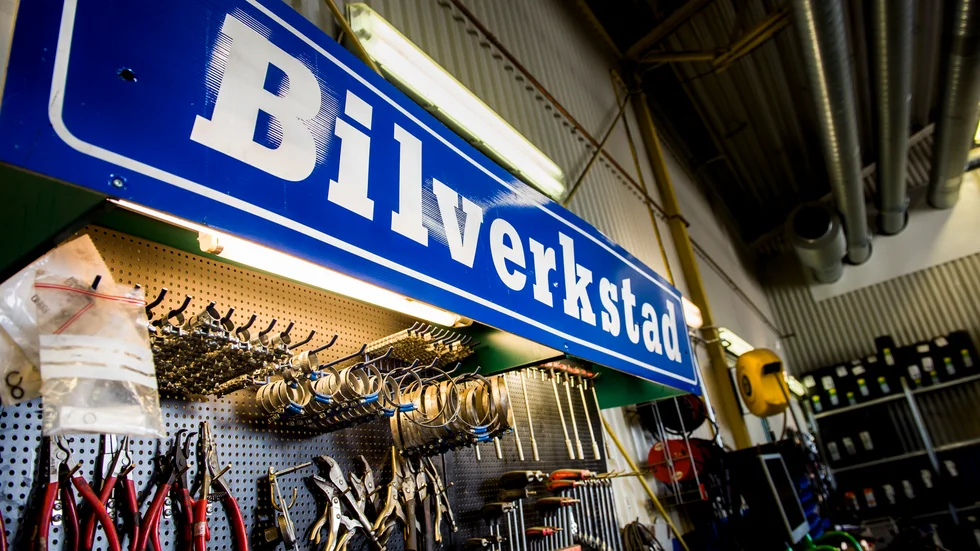 När 400 000 Volvobilar återkallas riskerar trycket att bli hårt på märkesverkstäderna i Sörmland.