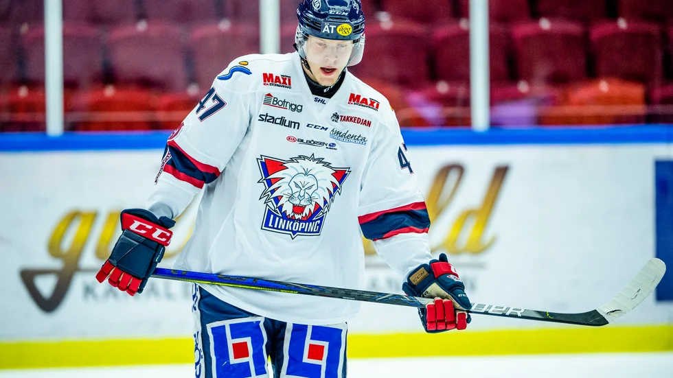 Anton Karlsson spelade i sju minuter och 49 sekunder i sin återkomst. 