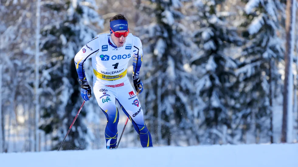 Johan Häggström under herrarnas sprintkval i världscupen i Ulricehamn på lördagen.
