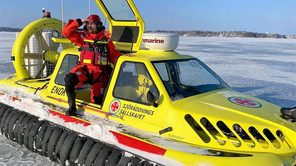 När olyckan varit framme gäller det att eftersöka, att leta efter signalement på personen som kanske försvunnit. Kristoffer Lundén berättar att man tränar både för eftersök nattid som dag. 