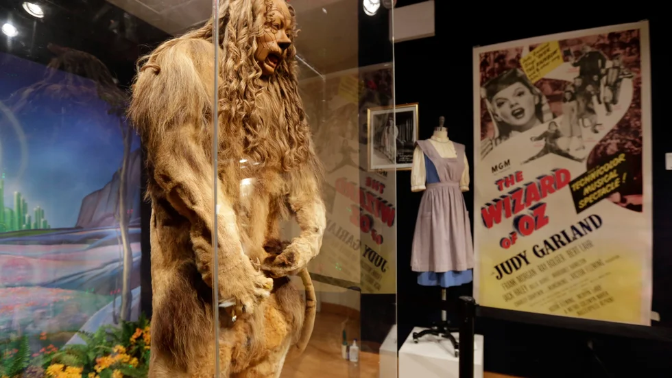 Utställningsföremål från 1939 års upplaga av "Oz". Arkivbild.