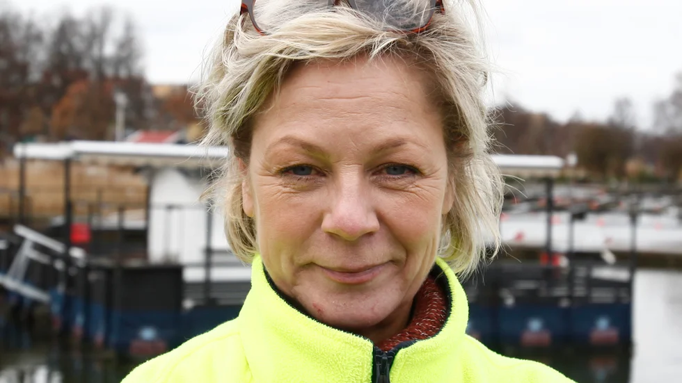 Problemen med potthål på Dammvägen har eskalerat när vintern plötsligt försvann och ersattes av mildgrader, berättar Marie Ollman.