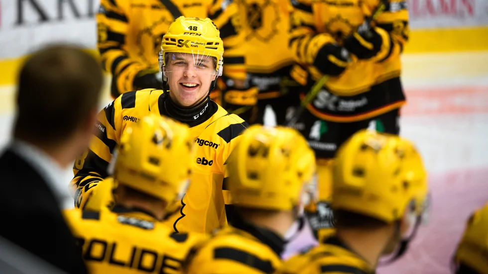 En glad Jonatan Berggren är tillbaka i spel. 