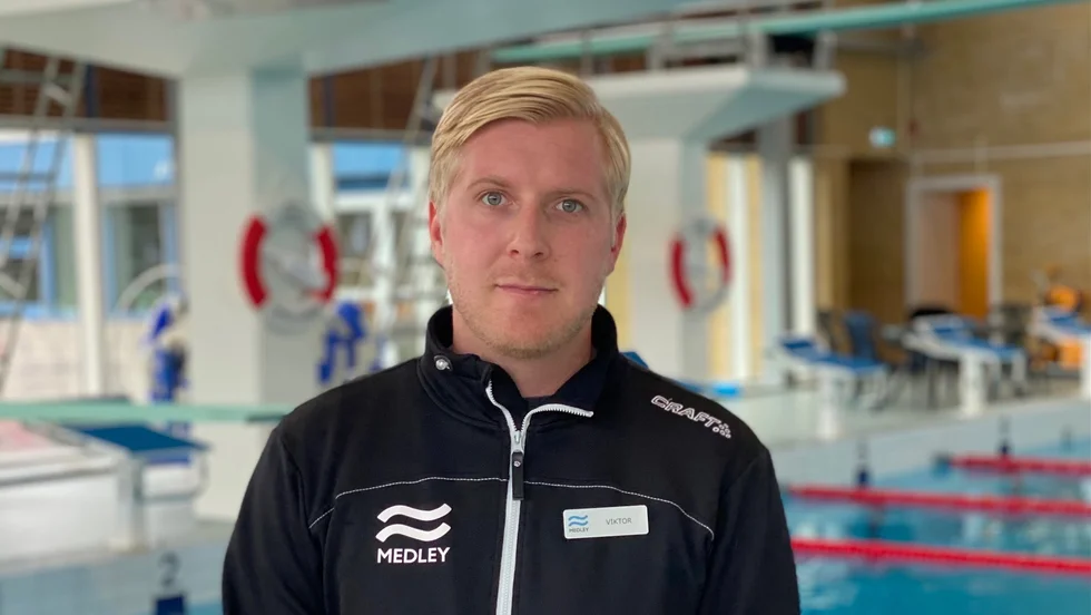"Totalt handlar det om ungefär 50 procent färre besökare jämfört med förra året. Det syns och märks", säger Viktor Gustafsson som är anläggningschef för Medley Ramdalens sportcenter.