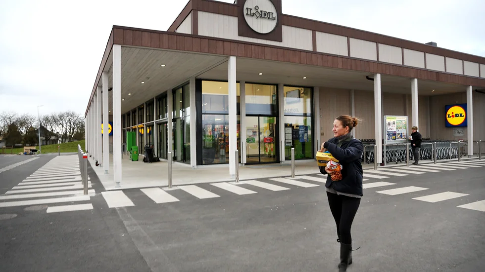 "Fina färger och jag gillar att det är mycket trä", säger arkitekturintresserade Malin Öhman om Lidls nya bygge och menar att det är vackrare än många andra byggnader i området på Skarphäll.