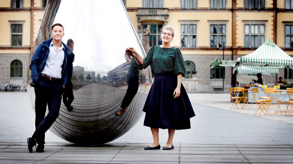Eskilstunabon Mathias Bardland och Katrineholmsbon Ebba Bauer Zetterblom startar den 1 september tjänsten Strolly. Där går det att hyra barnvagn. 