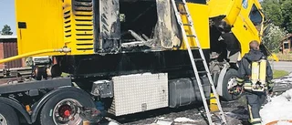 Lastbilsbrand vid äldreboende