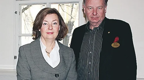 Igår tog barn- och ungdomsnämnden beslut om ny skolorganisation för Kärna och Tokarp där Tokarp blir högstadium och Kärna blir F-6. På bilden Catharina Rosencrantz (M) och Christer Gunnarsson.