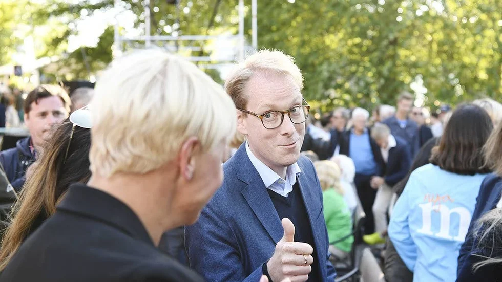 Tobias Billström på plats i Almedalen.