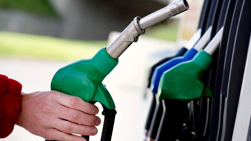Skimningsbedrägerier gör att den som tankar sin bil riskerar att gå på pumpen.