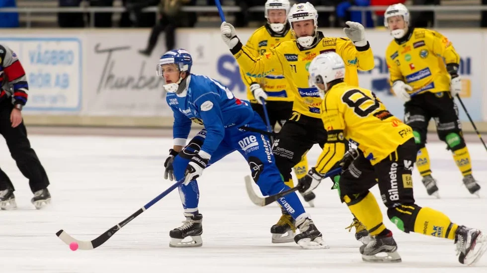 Fredrik Lönn var tillbaka efter sin handledsskada visade IFK vägen till säsognens första seger borta mot Broberg/Söderhamn.