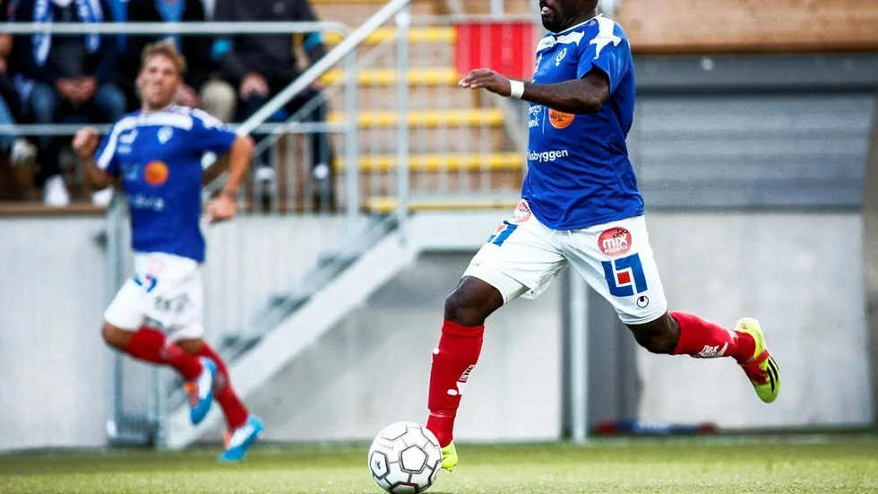 John Owoeri lämnar ÅFF.