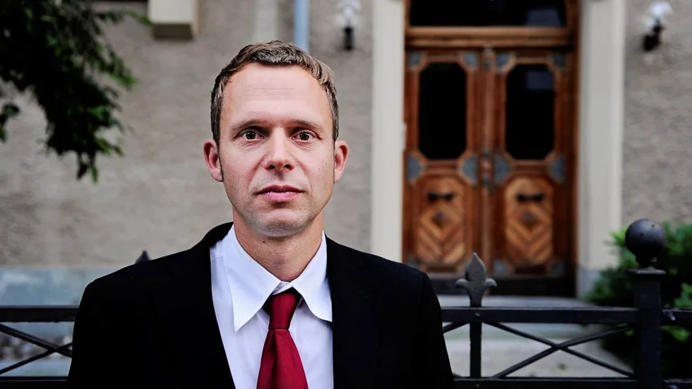 Klimatdebattör. Jens Holm (V) är aktuell med en ny bok om klimatfrågan, riktad till vänstern.