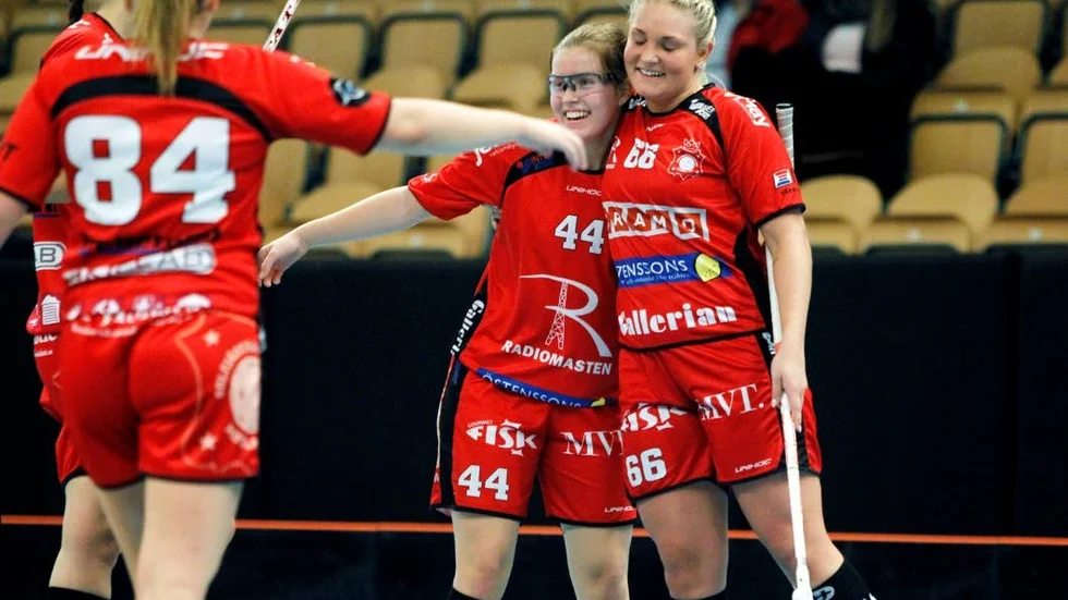 AVGÖRANDE. Solfjäderstadens Elise Henrichsen har gjort flest poäng i Motalalaget. Nu väntar seriefinalen mot IBF Linköping.