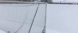"Vi kan varken träna eller spela match"