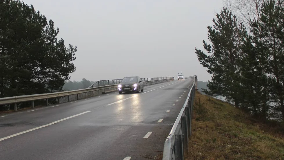 Bilkommun. Västerviks kommun kom på 33:e plats på rankingen Årets bilkommun. Bilden är tagen vid Bjursundsbron, Loftahammar.
