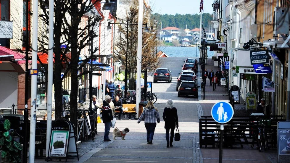 Klädstöld. En man i 55-årsåldern stal kläder från butik i centrum vid två tillfällen. Nu ska han betala skadestånd.