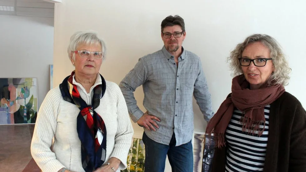 Konst. MajBritt Pehrsson, Sven-Ingvar Johansson och Anna-Greta Lindstam ställer ut i i Centrumgalleriet till och med den 25 februari. Utställningen arrangeras av Tjustbygdens konstförening.