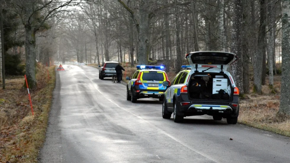 Polisen hade spärrat av Hornsvägen vid olycksplatsen. Foto: Anders Sjögren