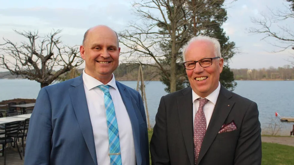 Nöjda bankhöjdare. Fr v Vd Johan Widerström och ordförande Royne Persson