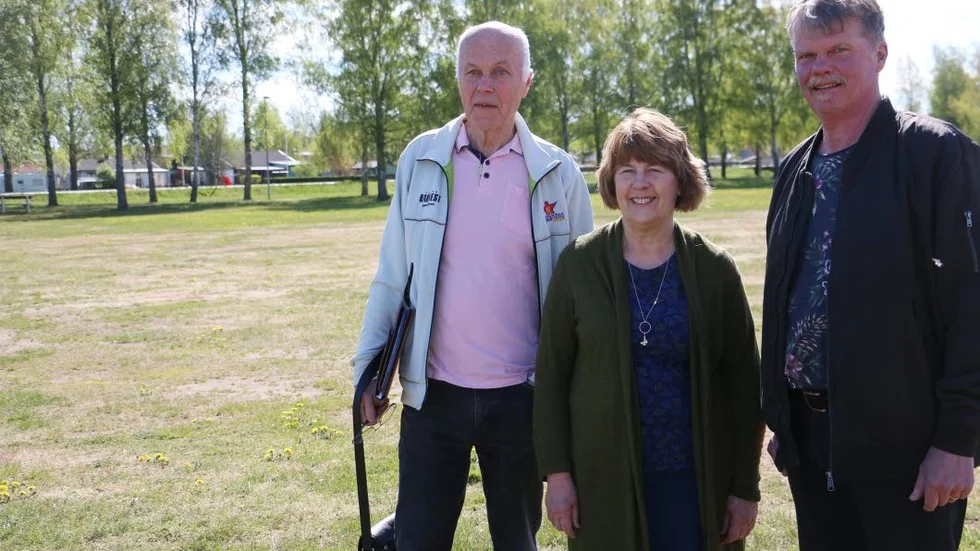 Bosse Bergman, Asta Petterson och Håkan Pettersson ser fram mot att dra igång loppisarna igen efter vinteruppehållet.