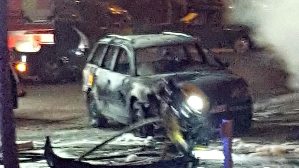 Bilden är från fredagskvällens bilbrand.