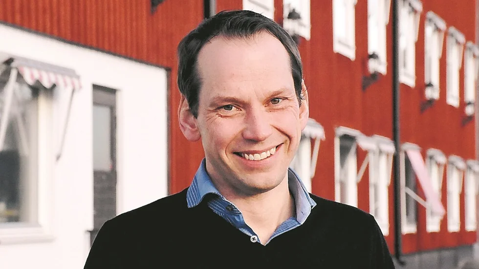 Klas Steensrum, platschef på Orkla i Frödinge, gläds åt en ny produktlinje, nya jobb och ökad volym. Foto: Micael Rundberg
