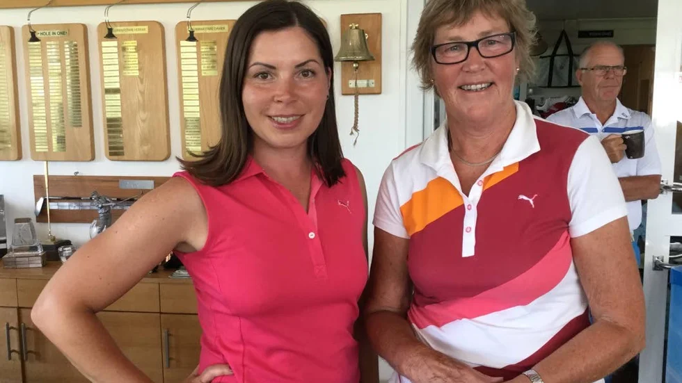 Vinnare. Elena Lindqvist, till vänster, och Gunilla Olofsson vann sina respektive klasser under Stora Damdagen.