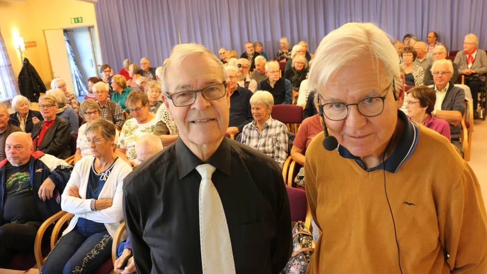 SPFs ordförande Morgan Sävetun tillsammans med föreläsaren Sven-Olof Lauritzen och förstås en fullsatt sal på Campus Hultsfred.