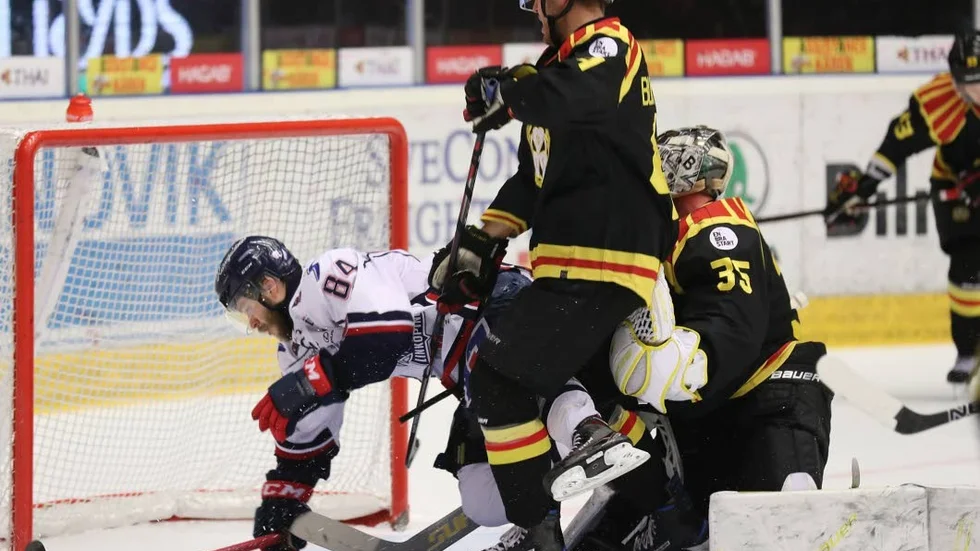 LHC och Brynäs har mötts en gång tidigare den här säsongen. Då vann LHC i Saab Arena med 4–0.