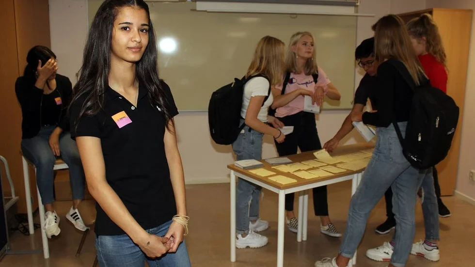 Shorok Amore och hennes klasskamrater i SA16 ordnade med skolvalet. Hon tycker det är jätteviktigt att alla får chansen att rösta, även de som inte har åldern inne.