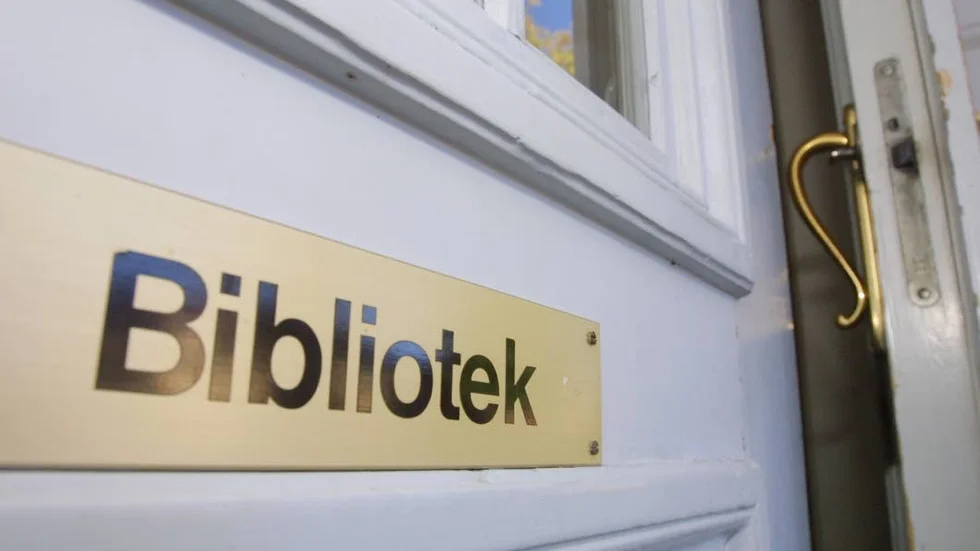 Vadstena bibliotek har drabbats av stölder av tidskrifter och tidningar.