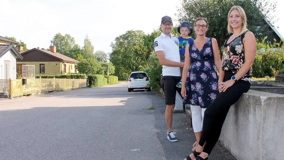 Linus Moström med sonen Franz Moström, Elin Johansson och Malin Johansson är några av de som kommer ställa ut på gatuloppisen.