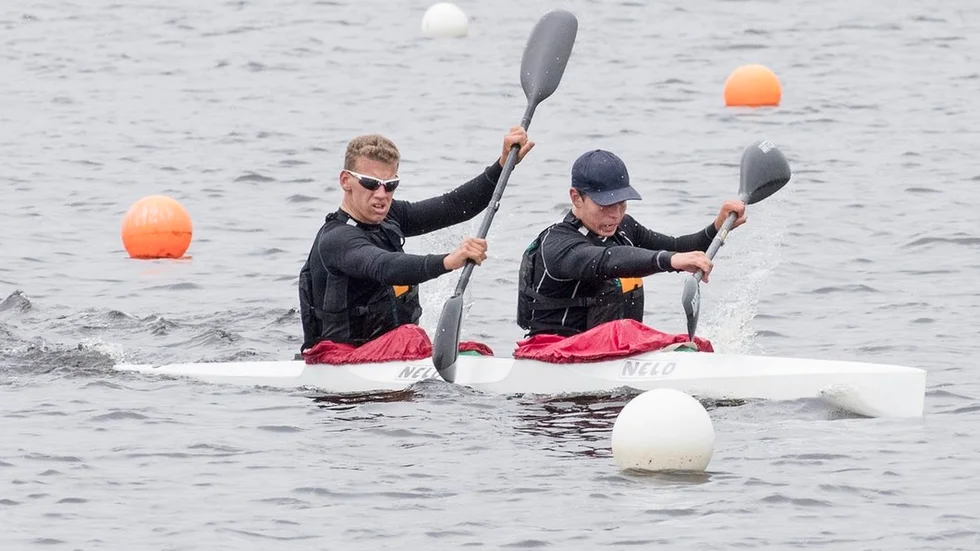 Dennis Kernen och Anton Andersson är vana med att paddla tillsammans. Därför kommer besättningsindelningen väldigt lägligt. Foto: Tomas Nilsson.