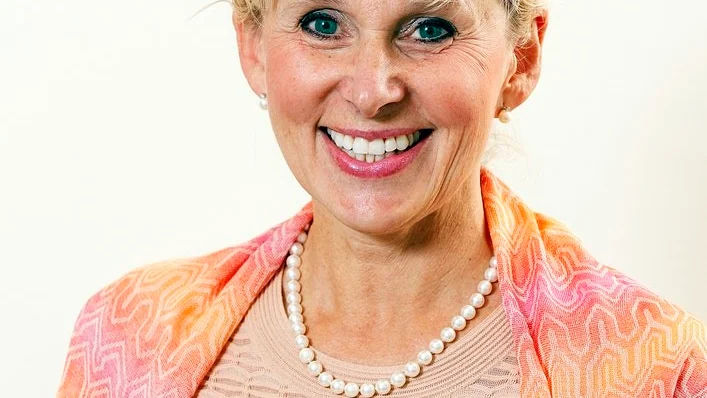 Tandläkaren Ursula Falkringe (M) är vice ordförande i hälsovalsberedningen i Sörmland.
