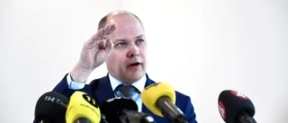 Regeringen kräver bättring av polisen i jakten på ligorna