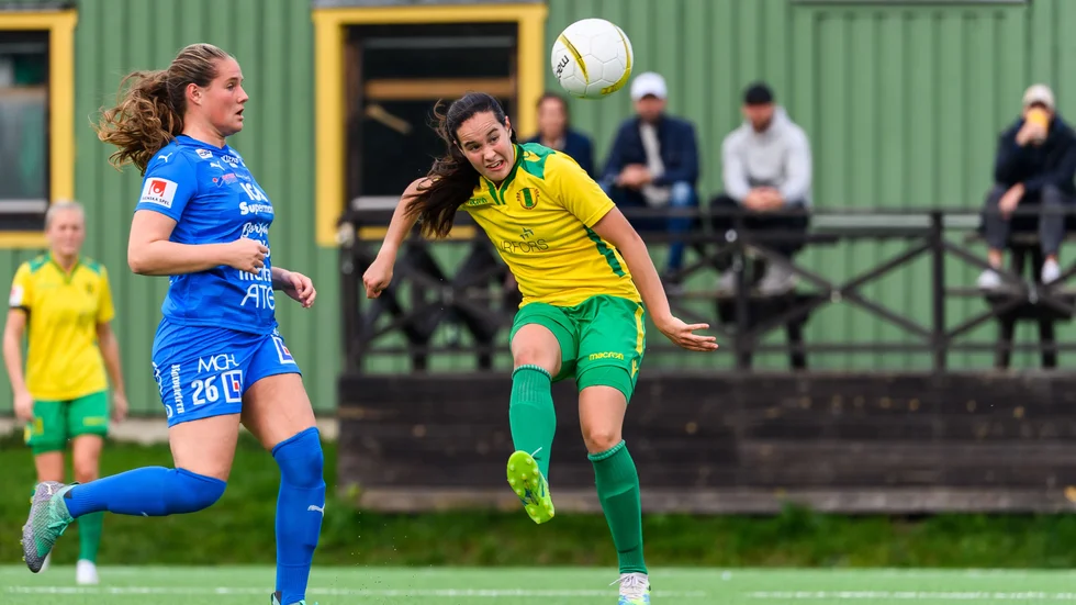 Cassandra Larsson, här i Bollstanäs, tar steget över till Uppsala fotboll. 