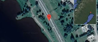 Fordon stillastående på E4 - helt stopp i ett körfält
