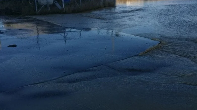 En vattenläcka drabbar verksamheter i Storängens industriområde.