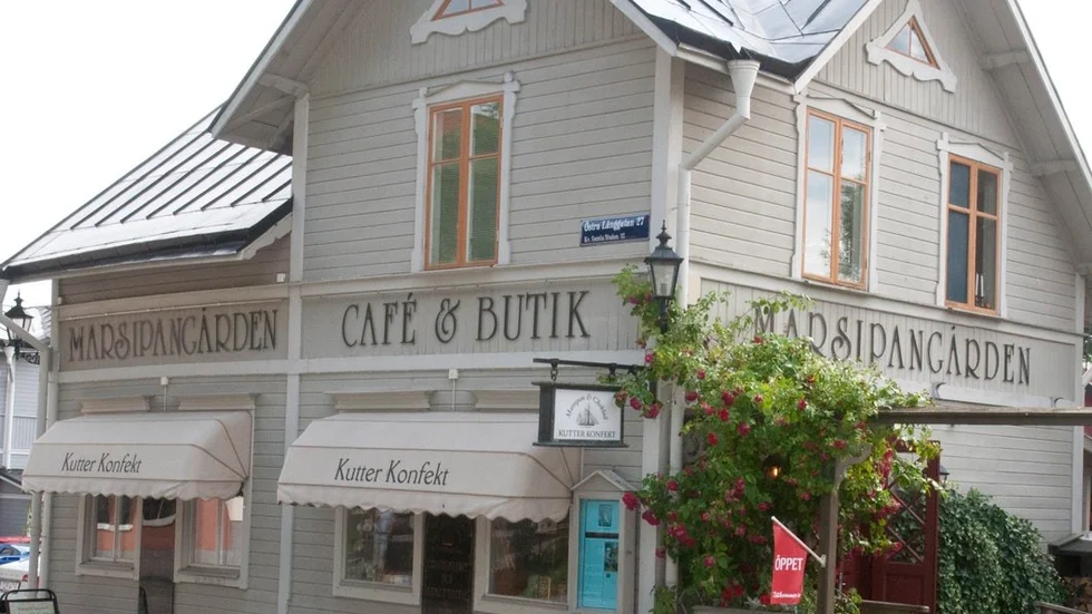 Caféerna Marsipangården och Tre små rum drabbades förra veckan av tre inbrott. Dyr utrustning och flera andra värdeföremål stals.