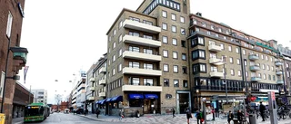 15-åring rånad av fyra personer: "Tog strypgrepp på pojken"