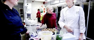 Här lär sig kockarna röra till mer ekologiskt i grytorna