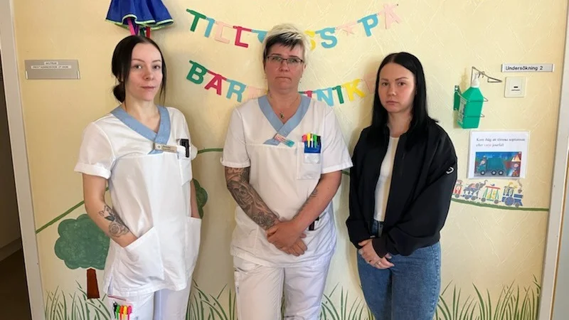Jonna Haapakoski, Ann-Sofie Fors, och Erika Eriksson, arbetar som barnundersköterskor vid Gällivare sjukhus. De oroar sig för att de kan komma att arbeta ensamma med svårt sjuka nyfödda barn.