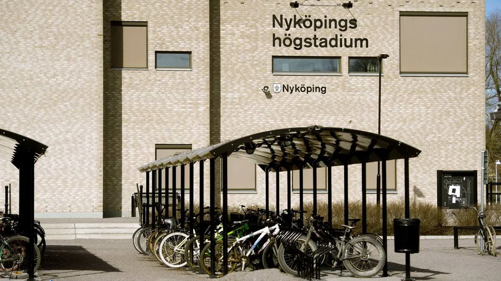 "Glöm och göm gnället – gör om, gör rätt", menar insändarskribenten om Nyköpings högstadium.