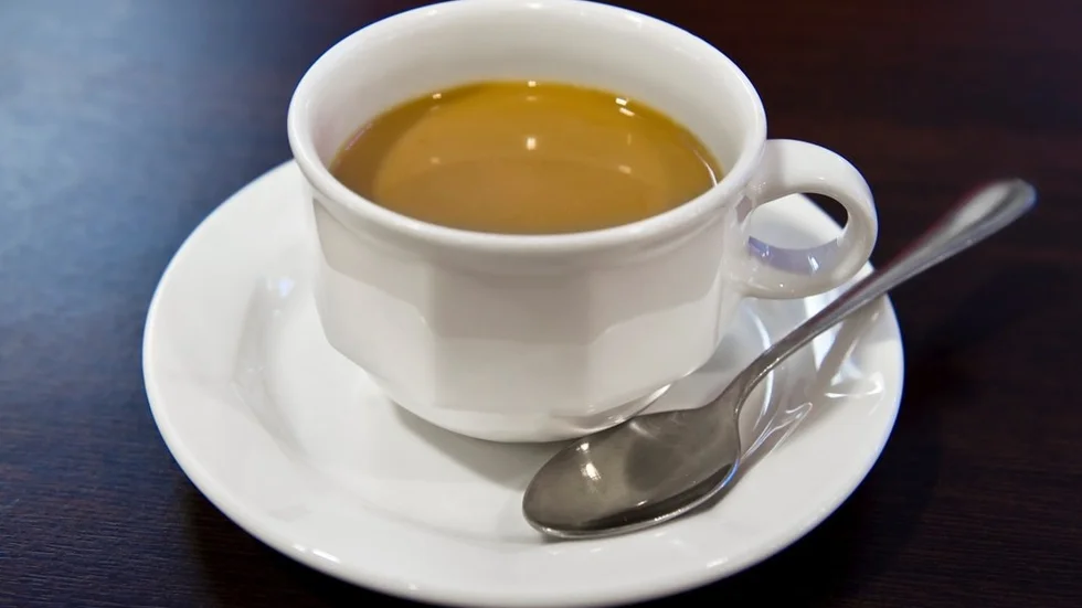 Misshandel med kaffekopp