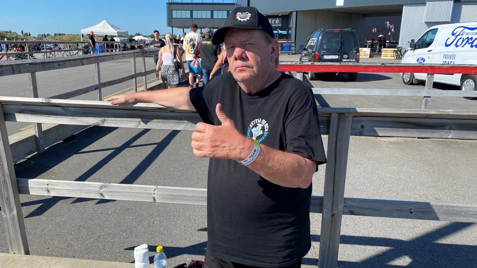 Svante Löfgren och frugan tog flyget från Luleå till Arlanda. Först blev det en shoppingtur till Åland och under lördagen satt de och kollade in EM i dragracing på Tierp Arena.