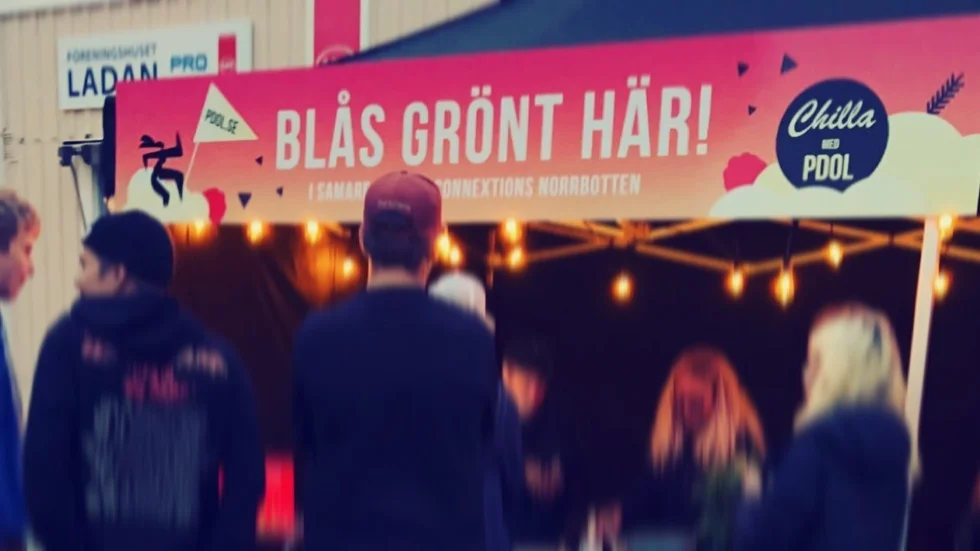 Det var en hög berusningsgrad bland unga på PDOL, men samtidigt slog initiativet "Blås grönt" rekord. Drygt 800 deltog i nykterhetssatsningen.